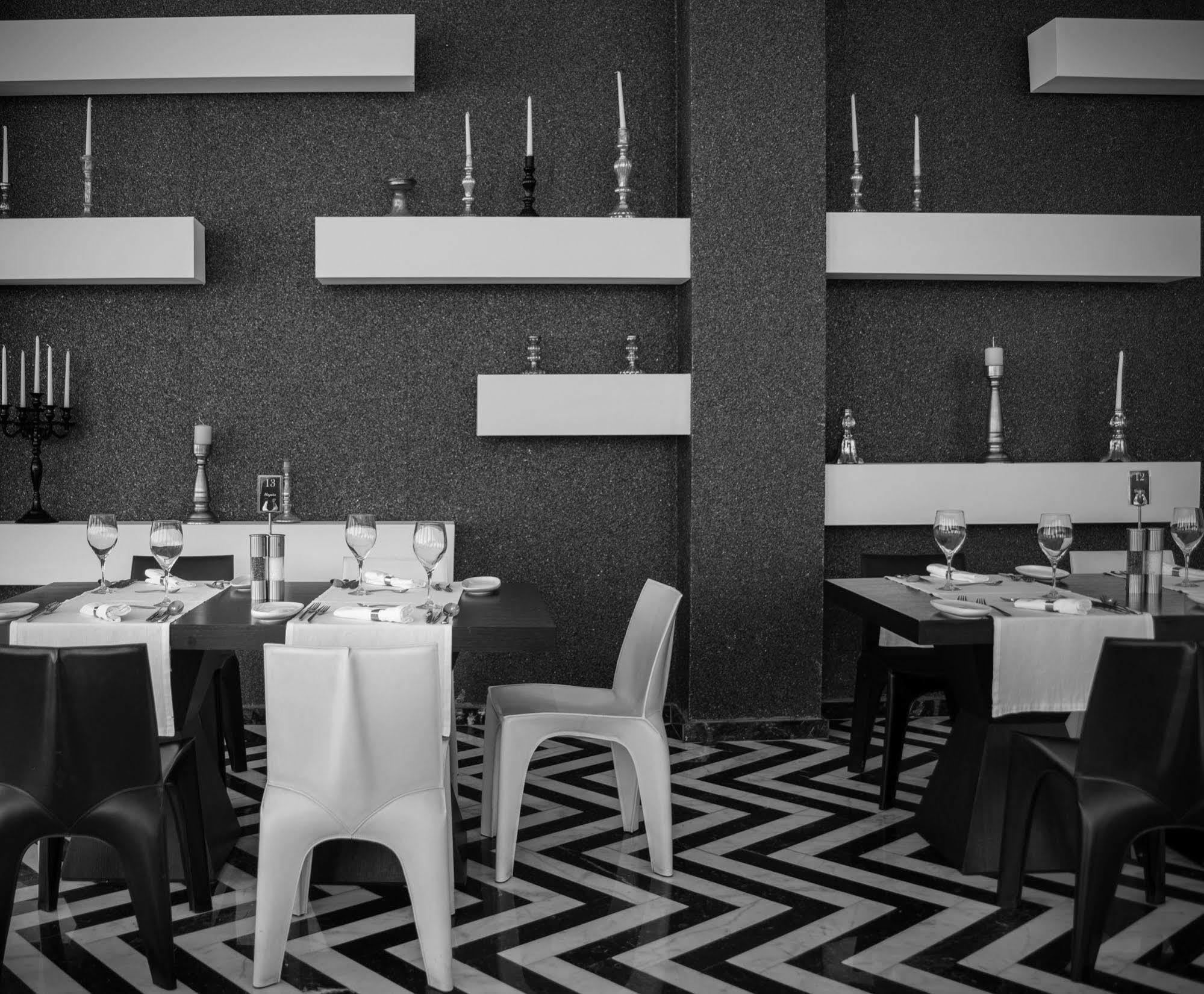 The Ixian All Suites - Adults Only Eksteriør billede